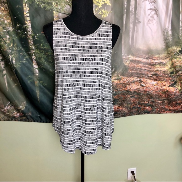 Old Navy size large black and white cute tank top - Picture 3 of 7